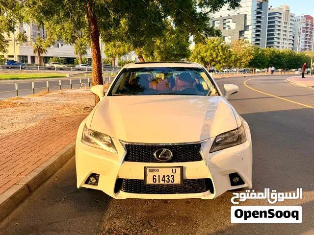 لكزس جي اس 350 اف سبورت فل ابشن 2015 موديل  مسجل في الامارات