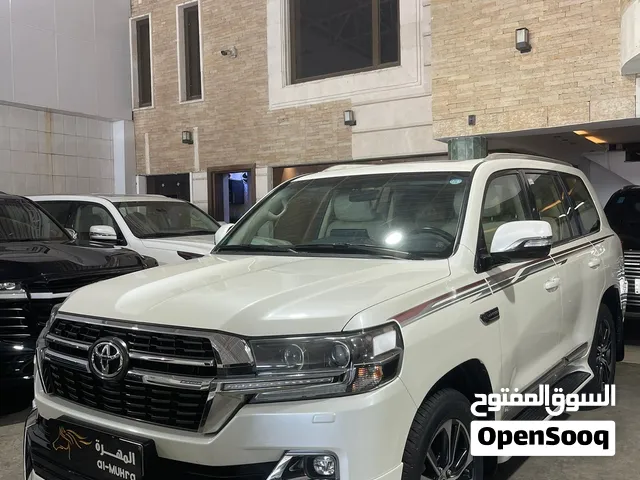 لاندكروزر فطيم 2021 GXR / السعر 53 ونص الف دولار كفاله ماشيه 60 الف