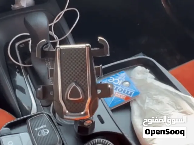 ستاند الهاتف متعدد الوظائف للسيارات
