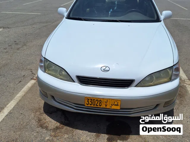لكسز ES300 2001 نضيف وجاهز للاستخدام