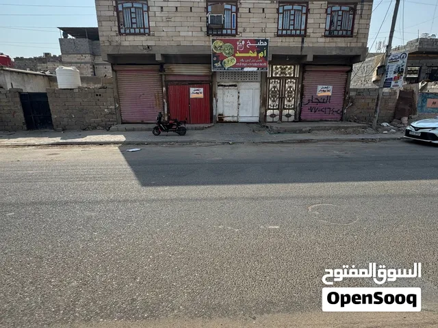 محلات ثنين للايجار بحي الموضفين طابو صرف واجهة 2.5 ونزال 4 الايجار ب 185 الف بيهن مجال اقره الوصف