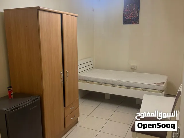 بارتشن كبير جدا مع ثلاجة خاصة للايجار