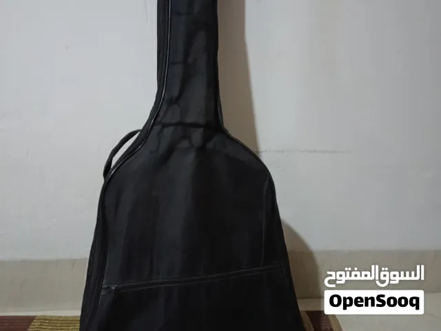 غيتار ياماها C-70 كلاسيك الأصلي الماركة العالمية صوت روعة مناسب للمحترفين  . متواجد اربيل 32 بارك
