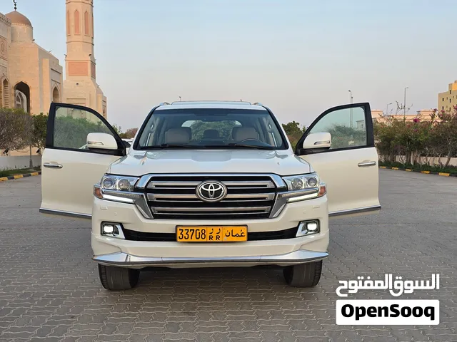 Used Toyota Land Cruiser in Al Batinah