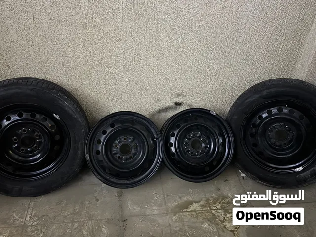 للبيع 4 رنقات حديد نظاف