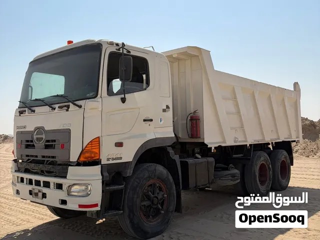 نسافات هينو 700