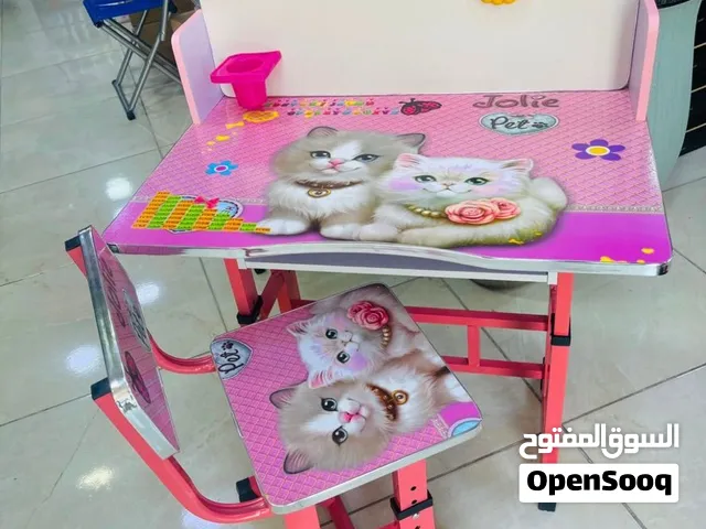 طاولة وكراسي أطفال