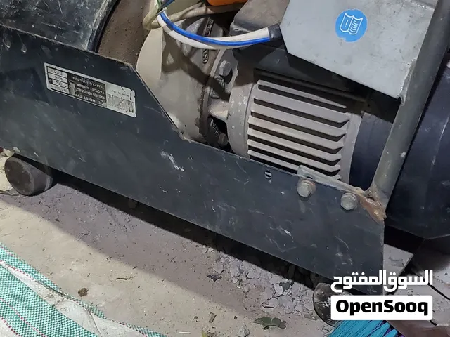 نشتري ونبيع خشب سويدي مستخدم وجاكات وقمط وسقائل حديد وخشب سقف شعبي و ونشات وهزازات ومقصات