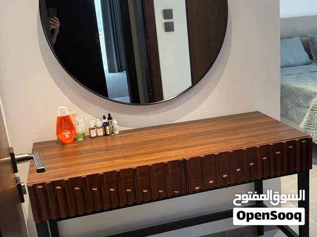 ABYAT Table and Mirror