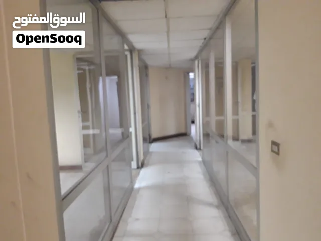 للايجار 430 م فى قلب الكوربة و ش بغداد