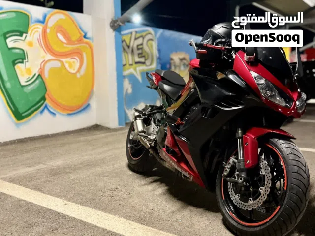 دراجة نارية كاواساكي نينجا 1043 سي سي موديل 2012 بحالة مستعملة z1000sx