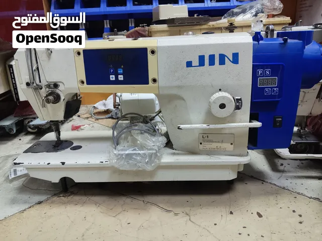 للبيع مكينة خياطة كمبيوتر شبه جديد