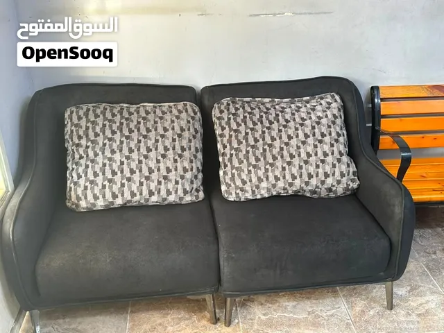 صالون اسود