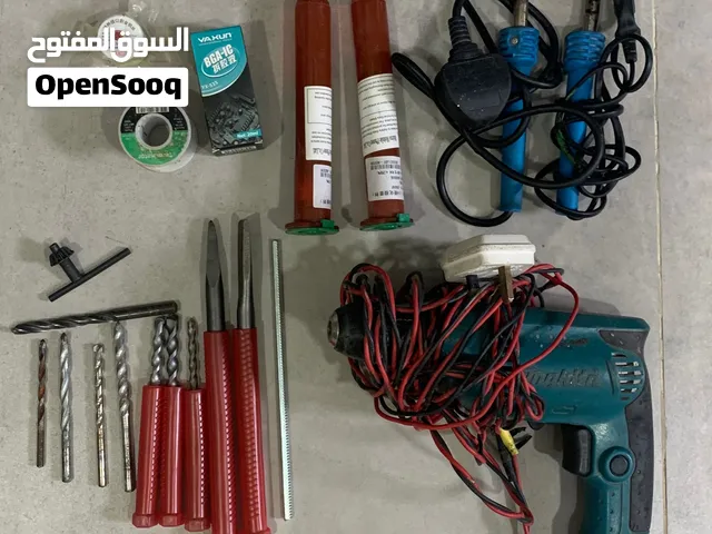 set of maintenance equipment in excellent condition.