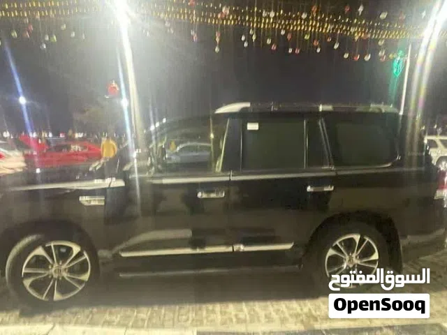 2019 تويوتا لاند كروزر Grand Touring