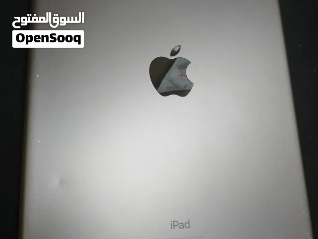 ايباد 9 مستعمل سنتين لون سلڤر والملحقات وياه من كارتونة والشاحن الاصلي وكڤر والوصل