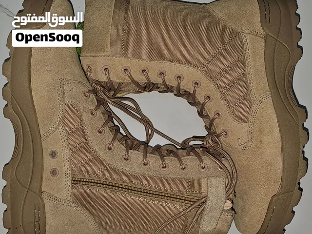 بيادة ضباطي عسكري تكتيكي 18000