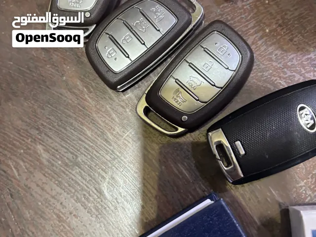 مفاتيح سيارات نيرو وايونك مستعمل بحاله الوكاله