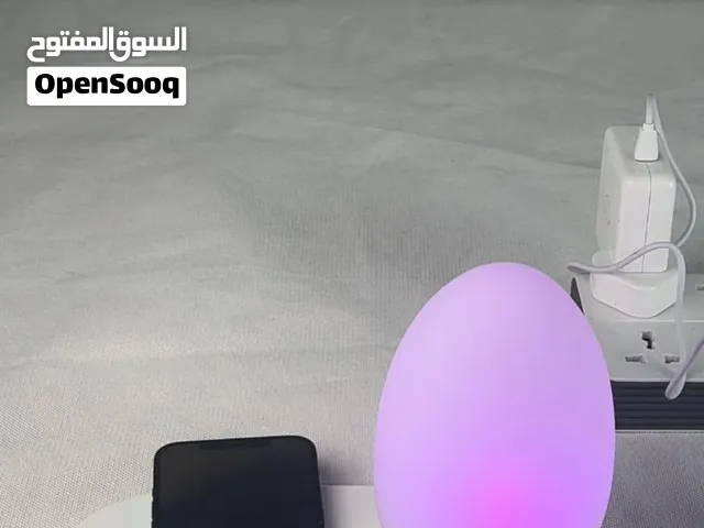 العنوان: مصباح ليلي LED شكل بيضة + شاحن لاسلكي 2 في 1 - اضاءة دافئة لغرفة النوم