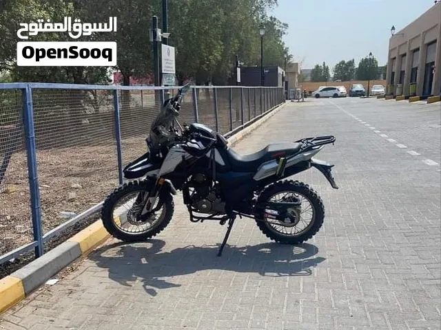 دراجه ناريه ادفنشر 250 ممشى 4 الف كيلو موديل 2023