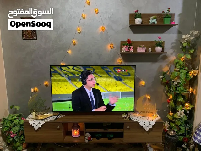 من تسليمات العملاء وحدة الشاشه الترند الجميله ومعاها رفين