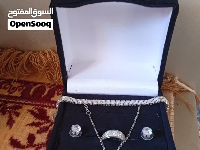 طقم سواريه كامل مجوهرات  (سلسله.انسيال.حلق.خاتم.) جذاب وجميل