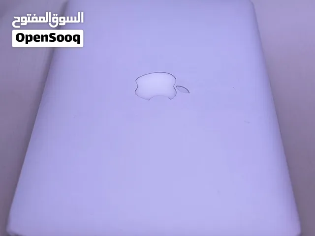 ماك بوك آير ابل  جهاز نظيف فقط شخطة صغيرة  بالشاشة  يرهم دراسة وبنفس الوقت يكون ايباد