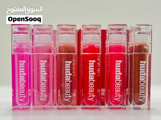 أويلي على جمال هالألوان   ملمّع الشفاه   من هدى بيوتي تردين شفايف مليانة وتلمع لمع طبيعي وبدون