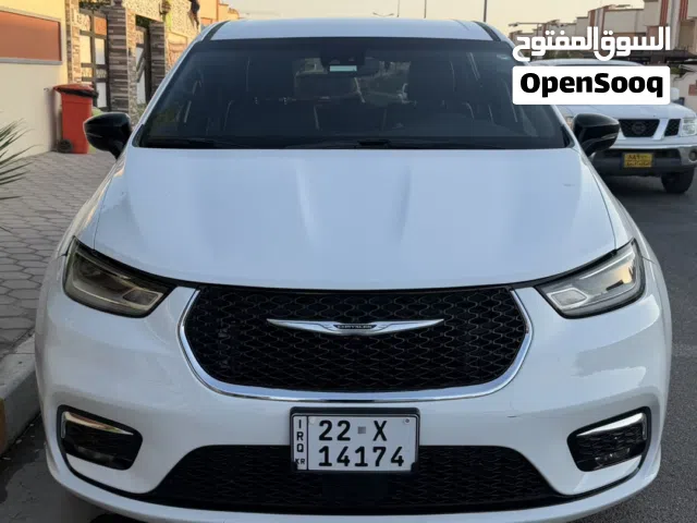 2025 كرايسلر باسيفيكا Touring