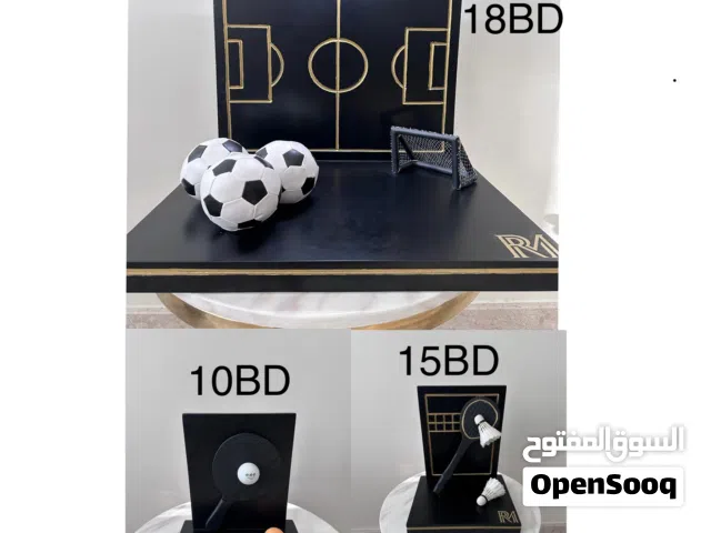 قطع ديكور رياضية مصنوعة يدويا بالخشب   Handmade wooden sports decoration piece