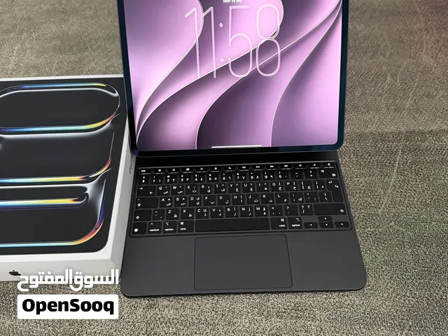 iPad Pro M4 13 inch 1TB Wi-Fi 16GB RAM with Magic Keyboard UAE VERSION