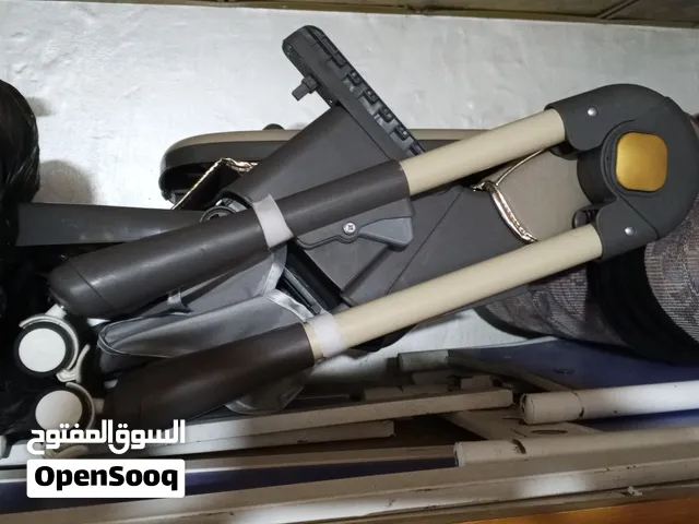 كرسي طعام وعربانه