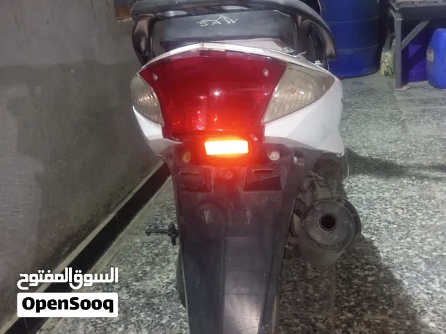 دراجة سكنس زت ار للبيع لون ابيض مع صالنصة رياضي FM الدراجة صينية