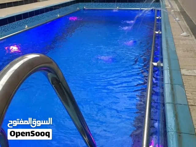 فني مسابح ومحطات تحلية مياه و فلاتر منزليه