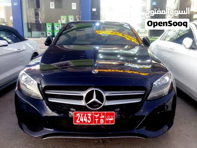 Sedan Mercedes Benz in Dhofar