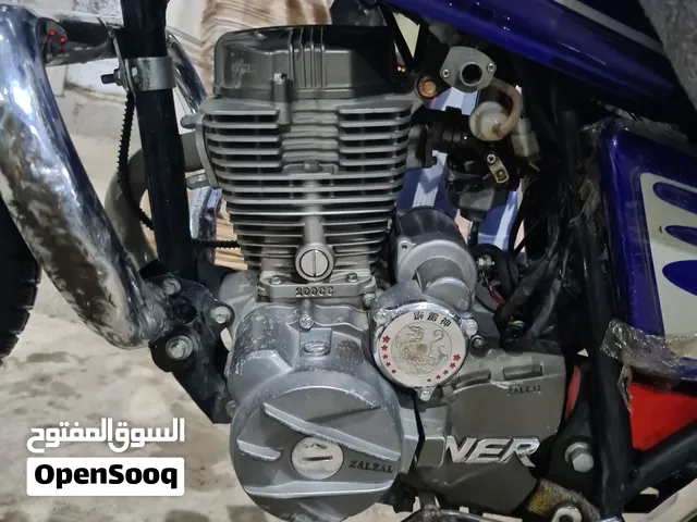 متر للبيع زلزال مكينه 200سي سي مستعمل نضيف