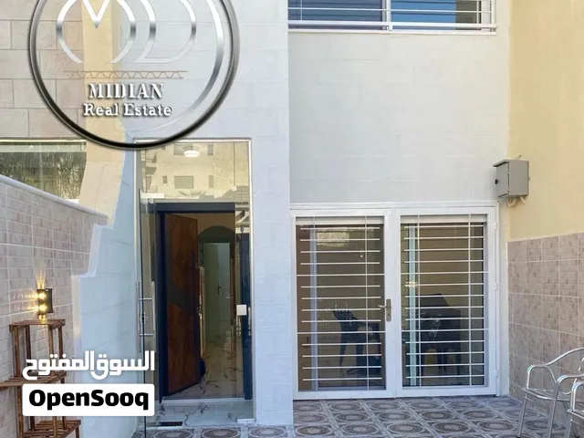فيلا استثمارية مفروشة للبيع ام السماق مساحة 150م مع تراسات تشطيبات ديكورات سوبر ديلوكس بسعر مميز جدا