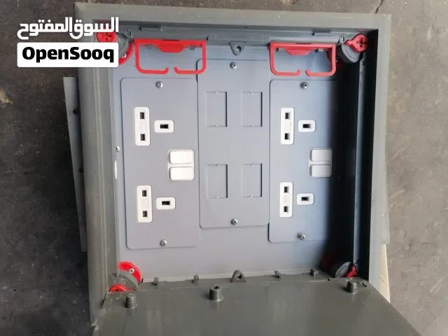 Floor box and 16 no  mail femail contact
