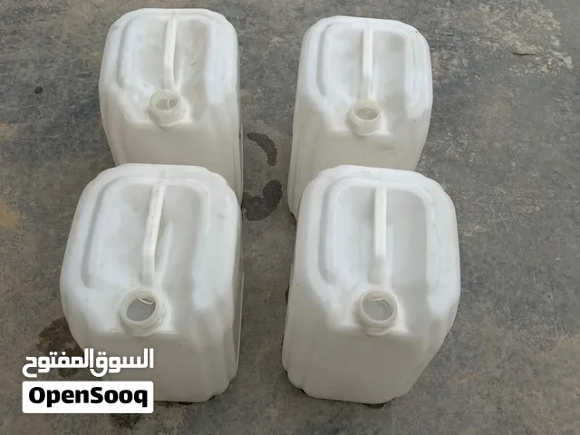 دبة مياه بيضاء
