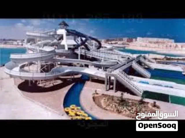 فرصه للبيع بربع الثمن فيلا (شاليه) بقرية مميزة صف اول على البحر مباشرة