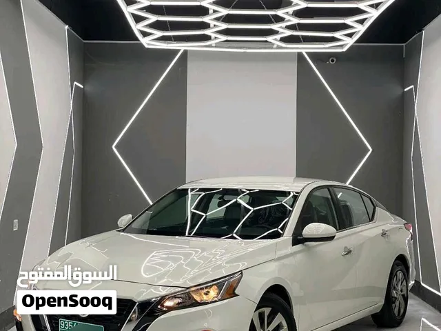 Used Nissan Altima in Al Batinah