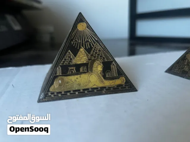 تذكار أثري مصري vintage للبيع يعود لستينيات أو سبعينيات القرن الماضي