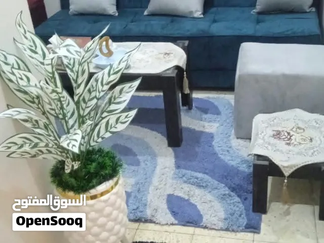 أبحث استوديو او غرفة ماستر نظيف للايجار للعزاب