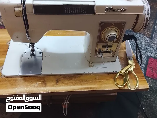 مكينه خياط برذر ياباني للبيع نظيفه بيه تطريز