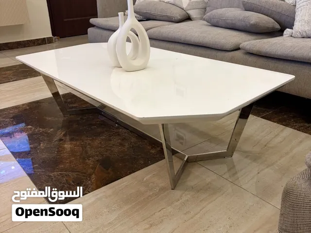 طاولة وسط بيضاء مستعملة 136X70 مستوردة