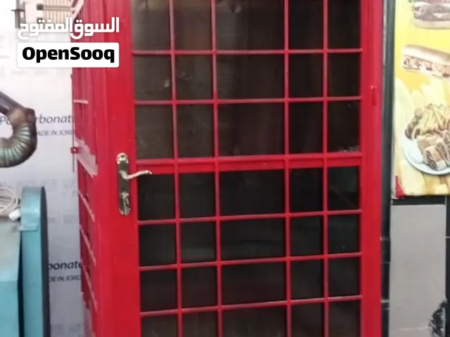 كشك يصلح قهوة مميزة مساحة جيده متر و عشرين بمتر و عشرين ب ارتفاع 2.5