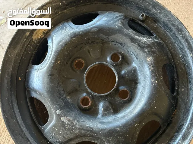 طاسات سيارة متسوبيشي