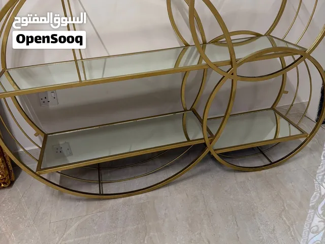 للبيع ستاند ذهبي
