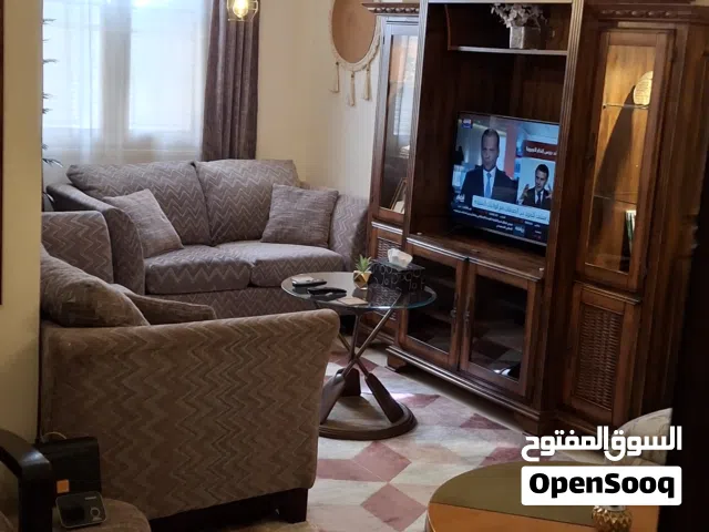 للبيع مكتبه تلفزيون 43 بوصه من امريكن فرنتشر خشب زان بحاله الجديده