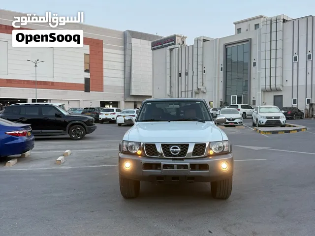 للبيع نيسان سوبر سفاري 2019 رقم 1 اعلى فئة ونش + دفلوك خليجي وكالة عمان بحالة ممتازة وسيرفس وكالة